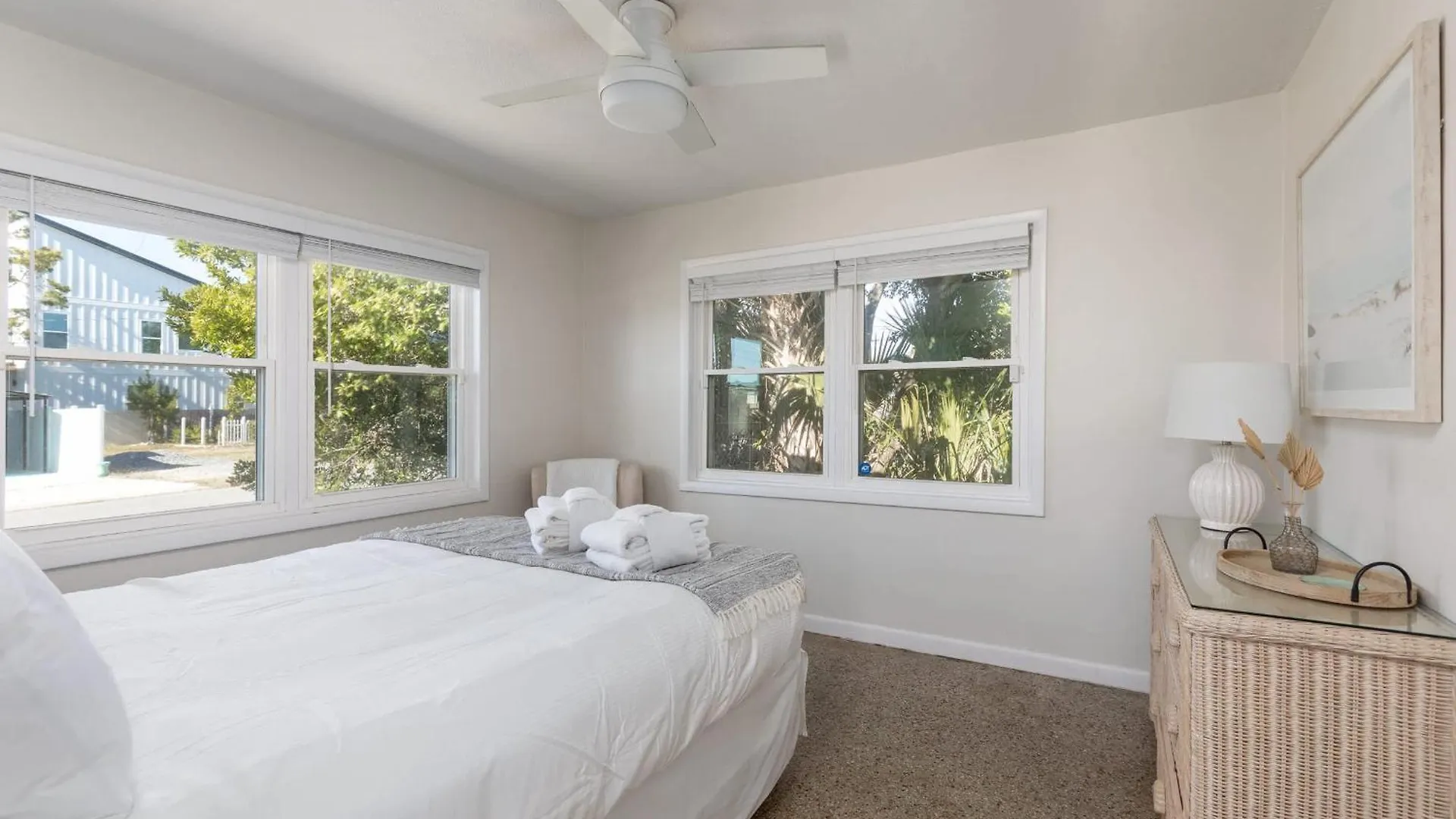 Shells Family Beach House Coastal Retreat With Private Pool Golf Cart & Steps To The Beach Панама-Сити США